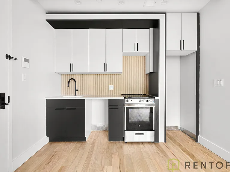 22 Frost St #405 — Photo 6