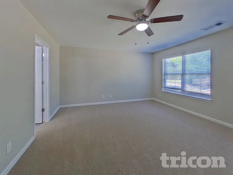 1030 Riverclift Dr — Photo 8