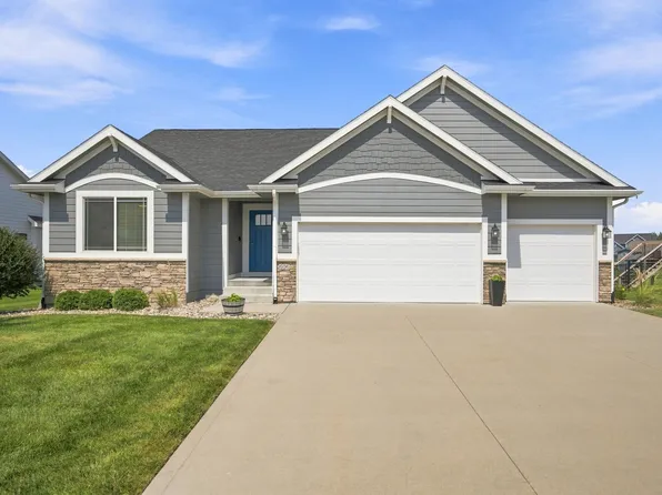 606 NW Reinhart Dr, Ankeny, IA 50023