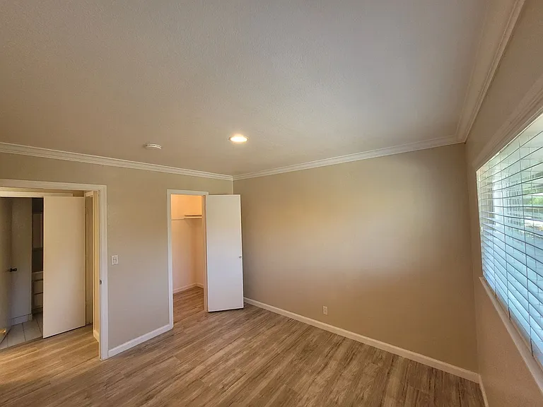 All Single Story Apartment Community — Photo 37