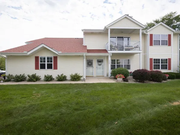 724 Wood River COURT #3, West Bend, WI 53095