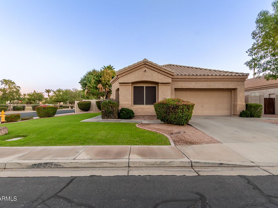 1st image of 932 W RAVEN Drive