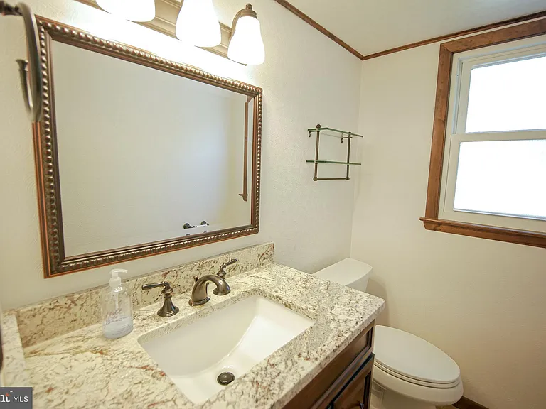 13210 Nickleson Dr — Photo 16