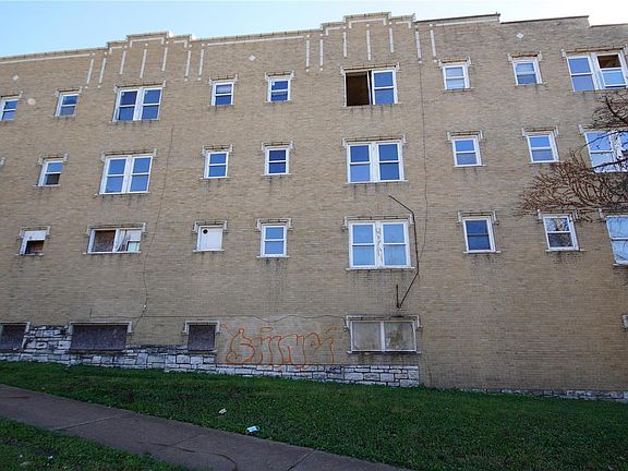 5th image of 3935 S Grand Blvd