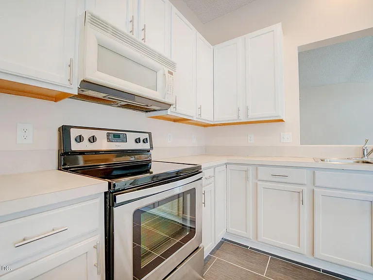 346 Van Gogh Cir — Photo 7