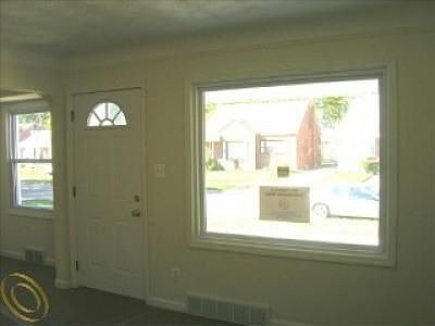 3rd image of 10030 Virgil Ave