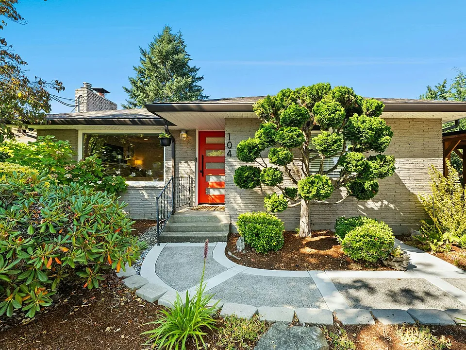 104 SW 132nd St