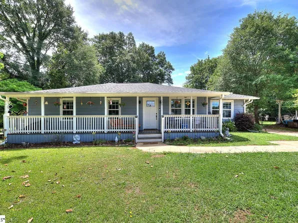 120 Swain Ave, Boiling Springs, SC 29316