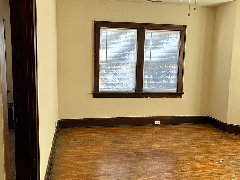 2405 Ohio Ave — Photo 4