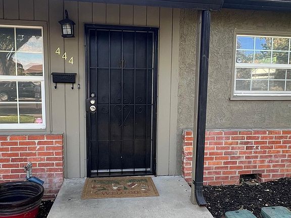 3rd image of 444 Bermuda Way