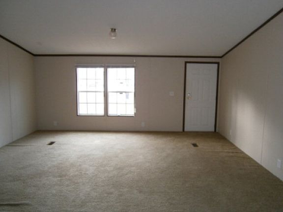 5th image of 214 Pine Forest Dr