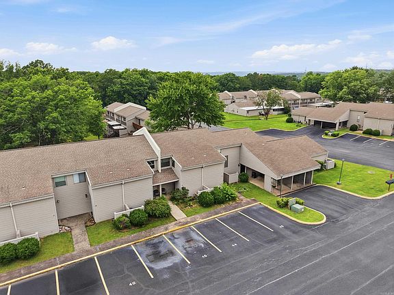 2nd image of 135 Hillview Dr APT 44