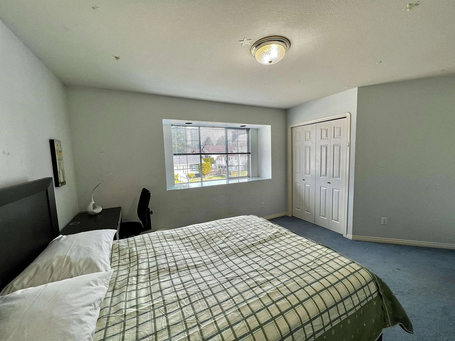 1 bed, 100 sqft, $1,000 — Photo 2