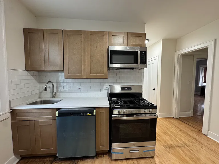 5019 W Saint Paul Ave #1 — Photo 8