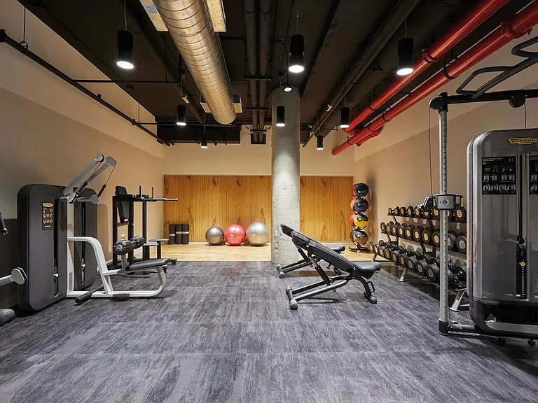 600 W 58th St #6G — Photo 7