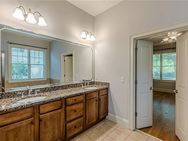 1645 Woodward Way — Photo 25