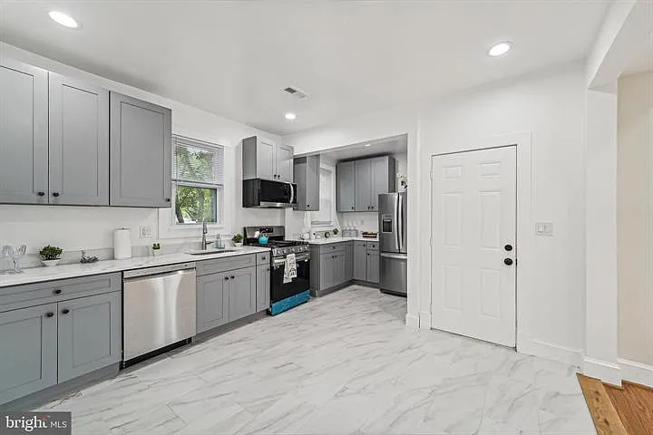 3911 Chatham Rd — Photo 16