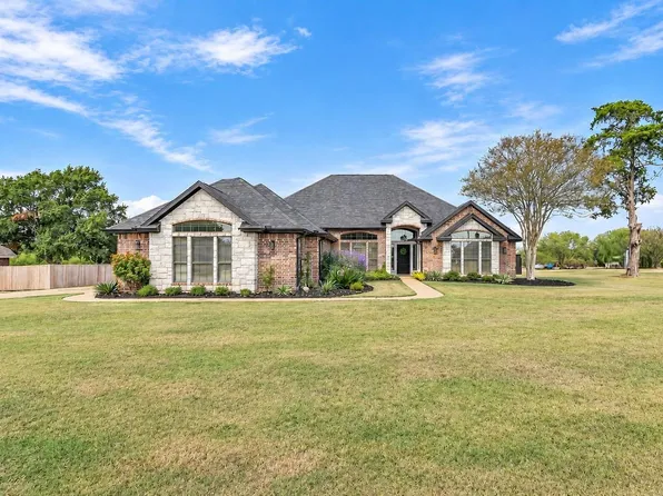 4021 Austins Estates Dr, Bryan, TX 77808