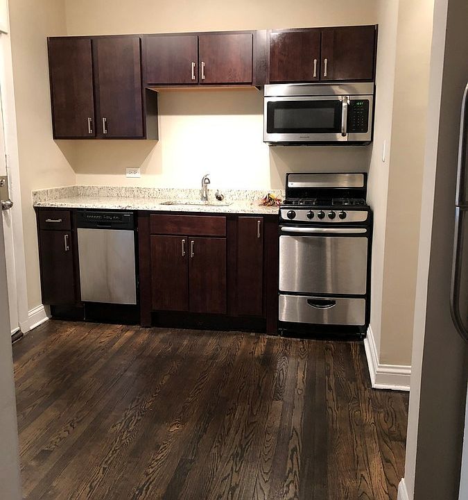 1st image of 925 W Schubert Ave APT 2D