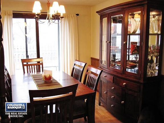 Semi-formal dining area
