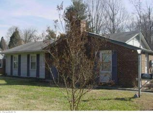 2236 Buckingham Ct, Burlington, NC 27217