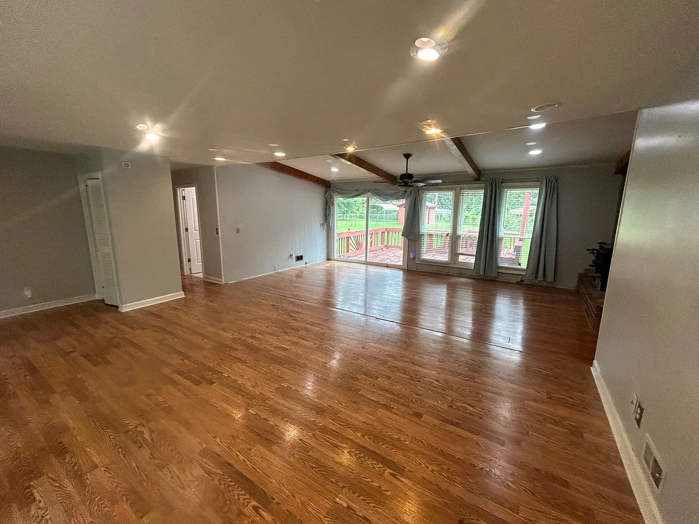 1614 Sandra Drive — Photo 2