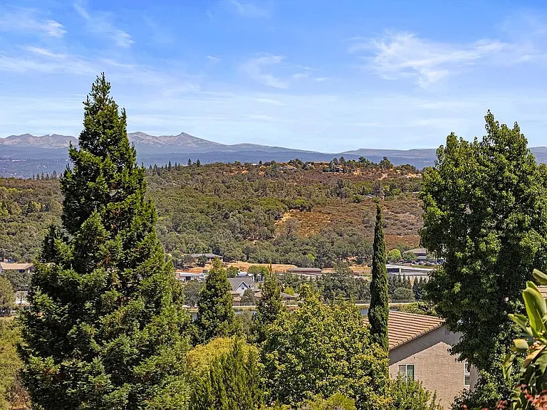 4066 Plateau Cir — Photo 7
