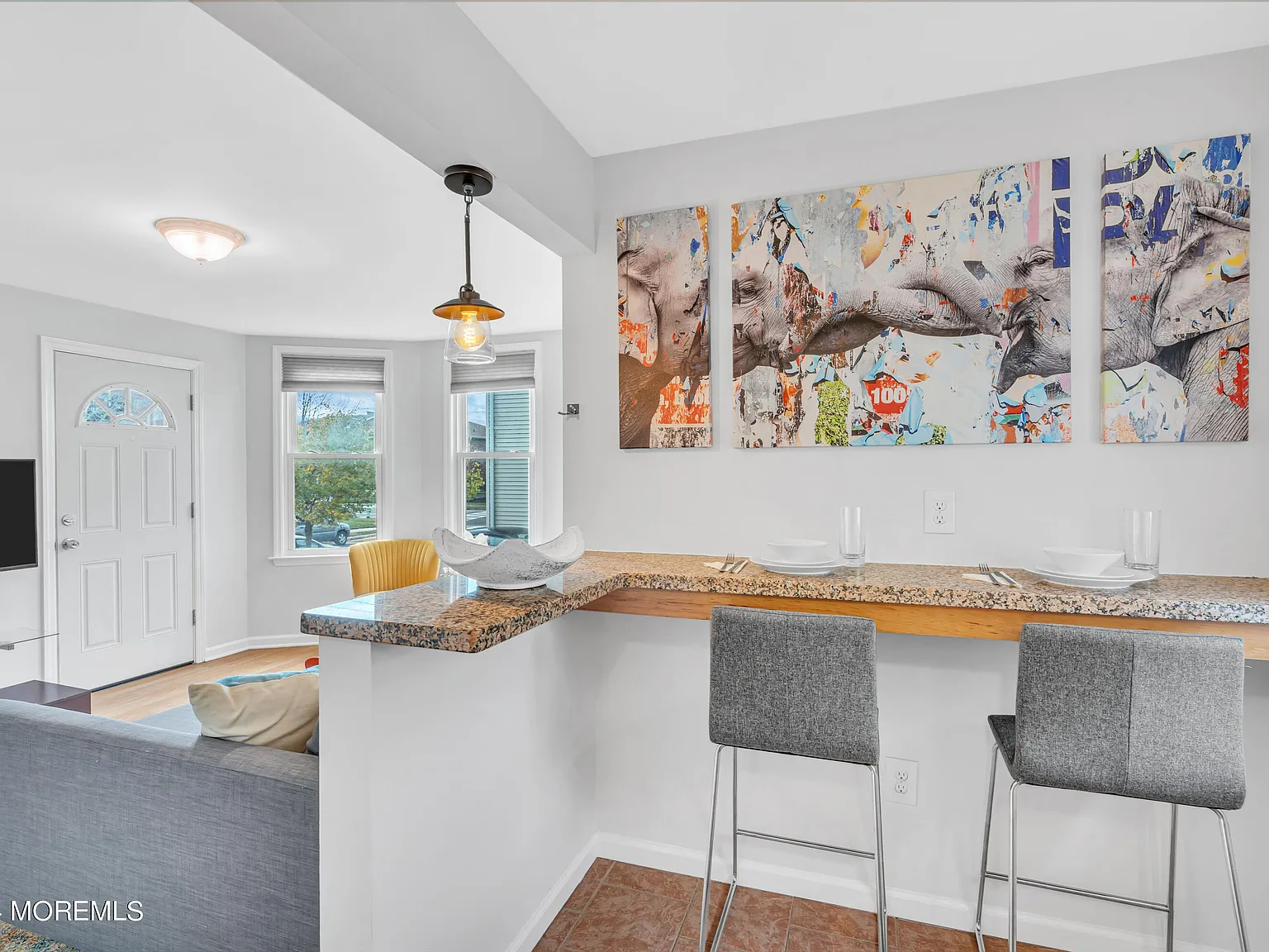 2 bed, 1899 sqft, $2,400 — Photo 4