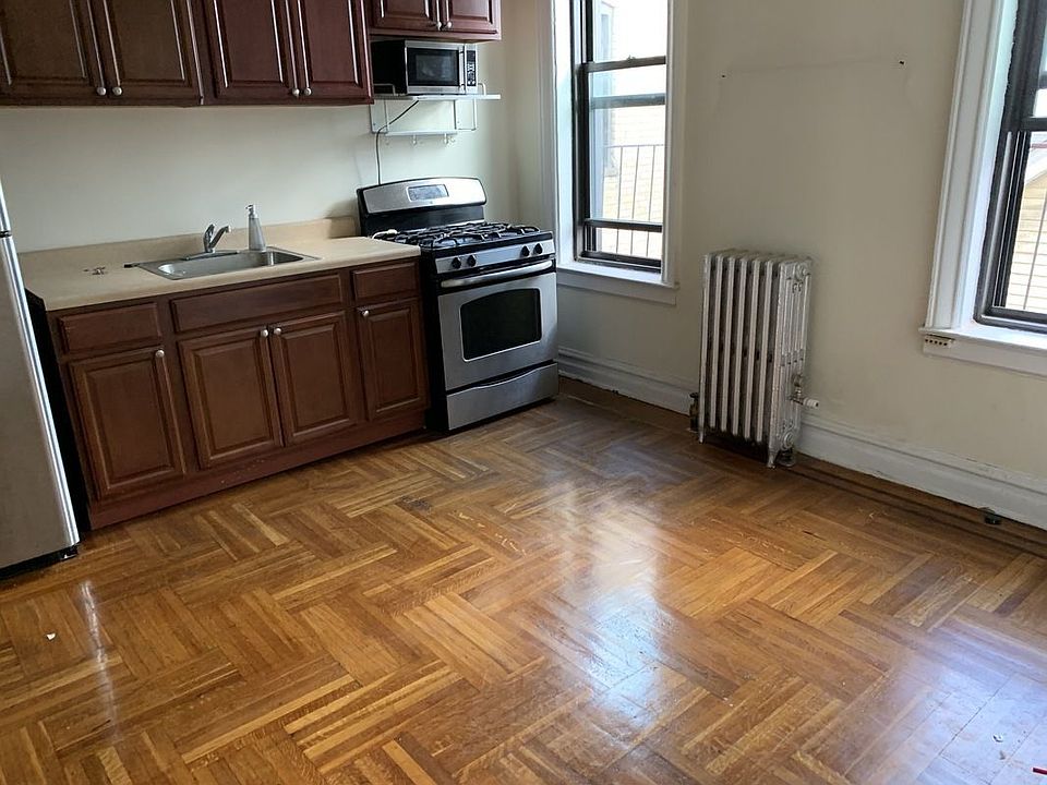 1st image of 2025 Regent Pl APT C1