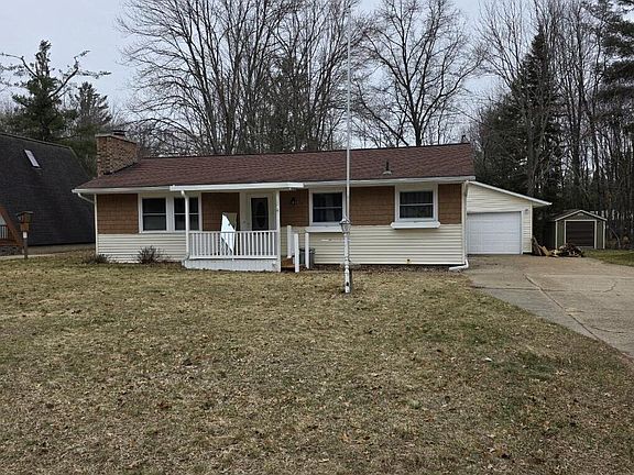 4th image of 1851 Lakewoods Beach Rd