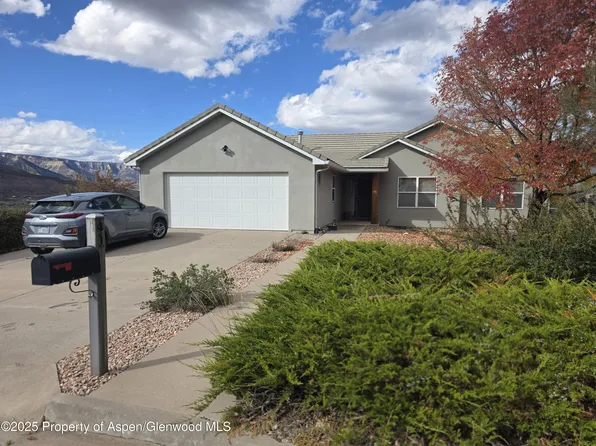 41 Cottonwood Ct, Parachute, CO 81635