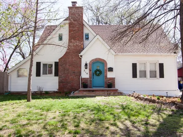 216 N Dellrose St, Wichita, KS 67208