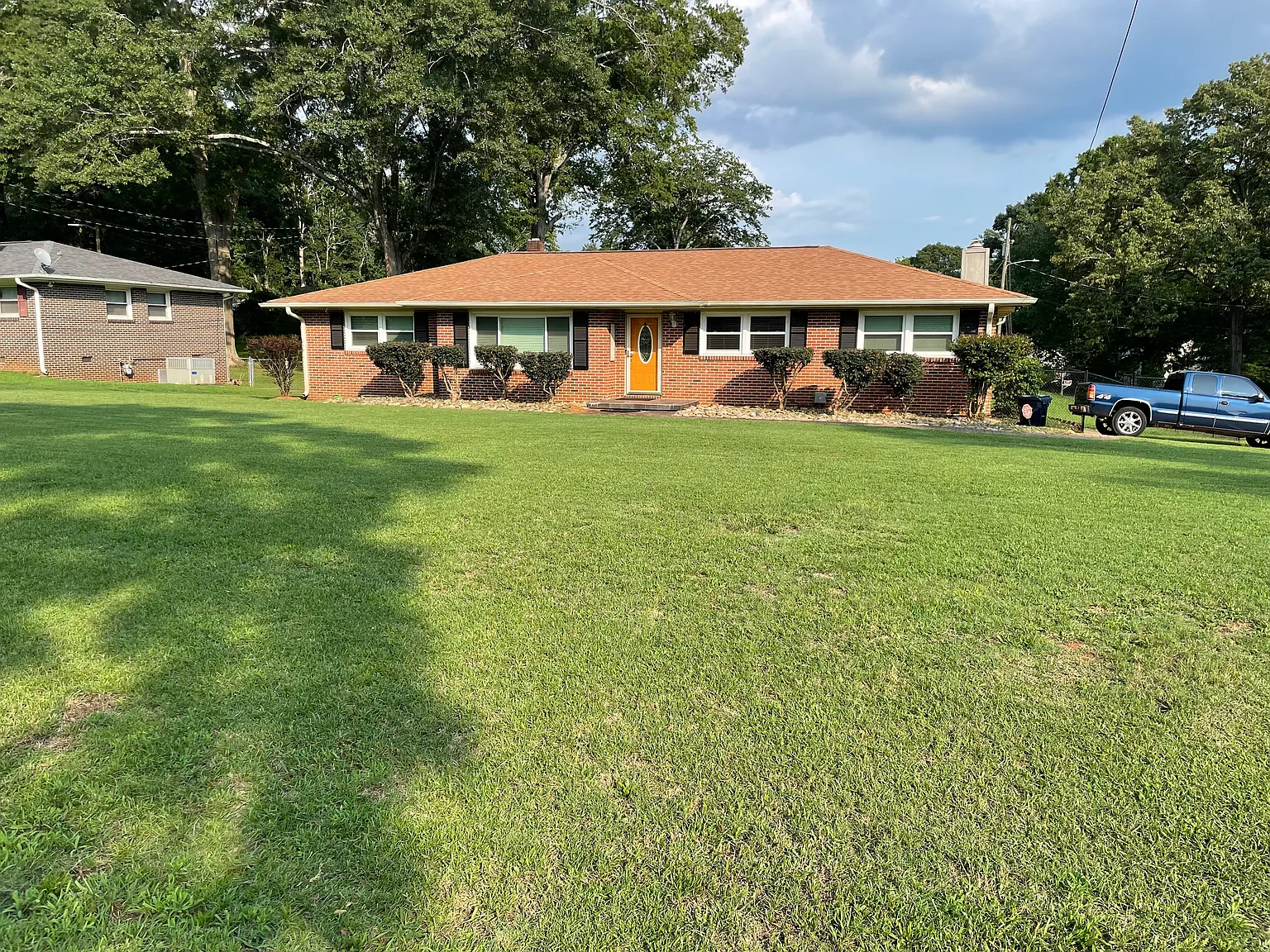 3 bed, 1.5 bath, 1762 sqft, $1,875 — Photo 1