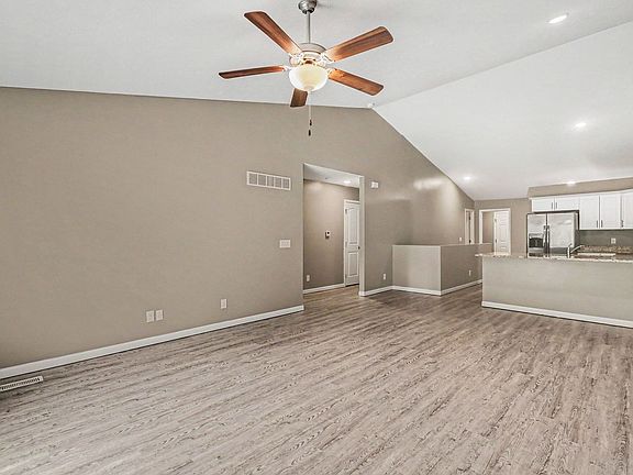 4th image of 1051 N 170th Ave