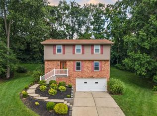 1105 Rial Dr, Bethel Park, PA 15102