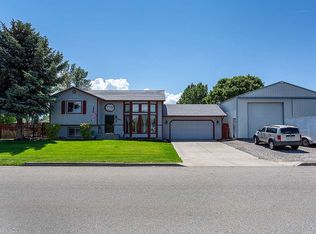 25520 E Joseph Ave, Newman Lake, WA 99025