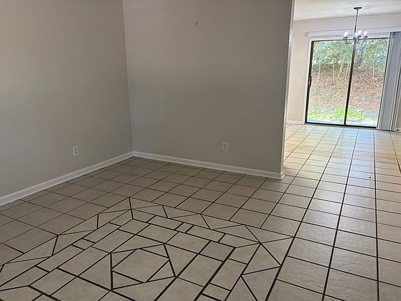 4th image of 220 Atkinson Dr APT D