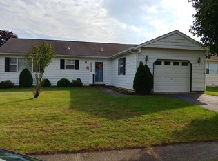 1 Longdenville St, Toms River, NJ 08757