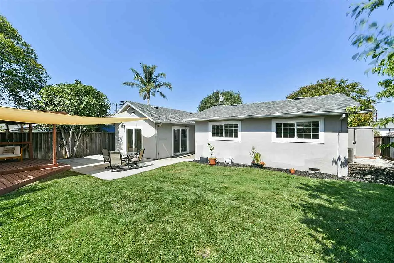 2530 Saratoga Ave photo 1