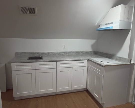 4th image of 334 Riverside Ave #2A
