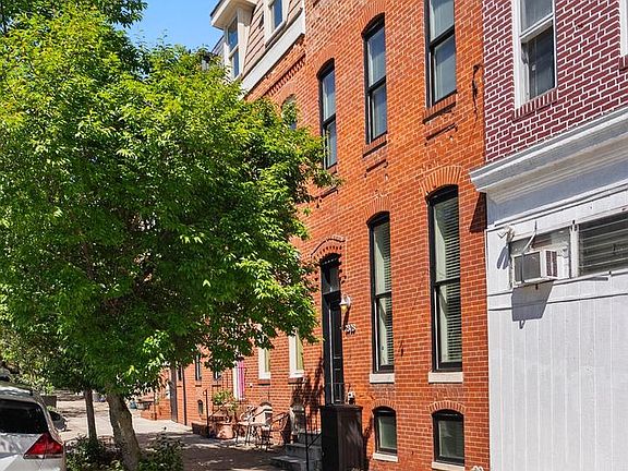 4th image of 2328 E Fairmount Ave