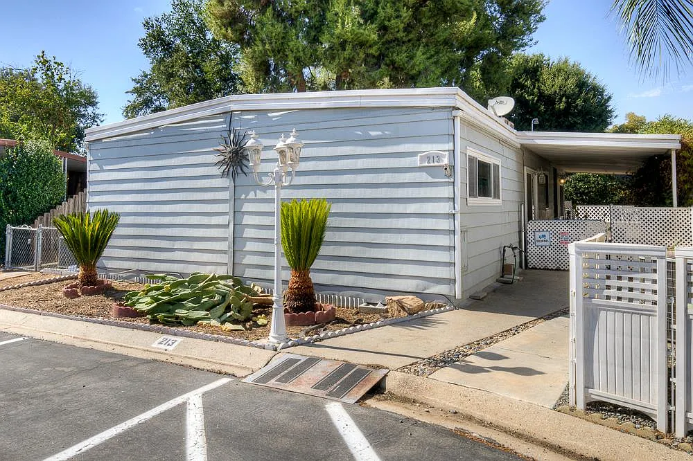 9360 N Blackstone Ave Space 213 photo 1