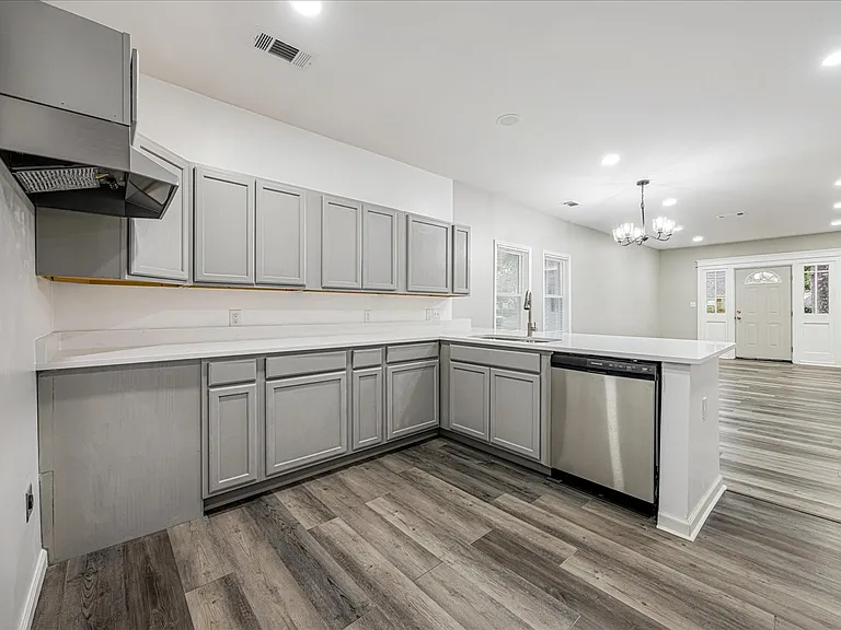 3587 Cowden Ave — Photo 8