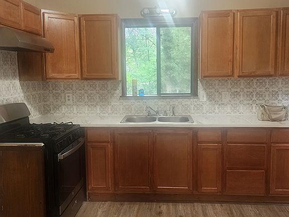 5th image of 6174 Hillpine Dr