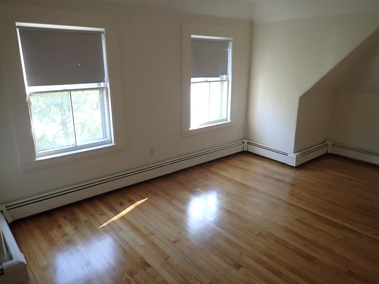 35 Lasell St — Photo 7