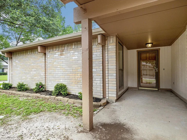 1534 Valley Landing Dr — Photo 8