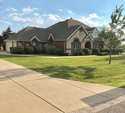 3rd image of 2987 Oakwood Dr