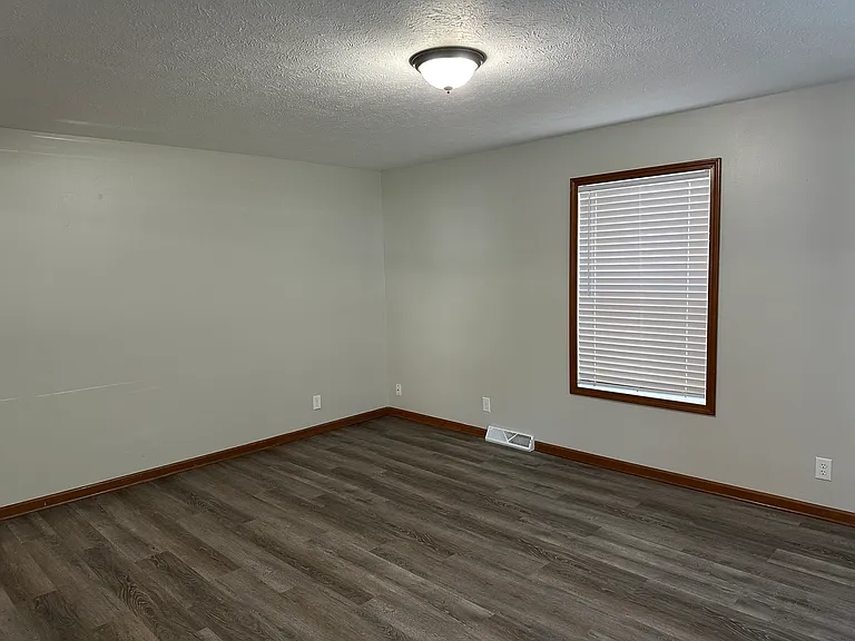 2531 N Gale St — Photo 3