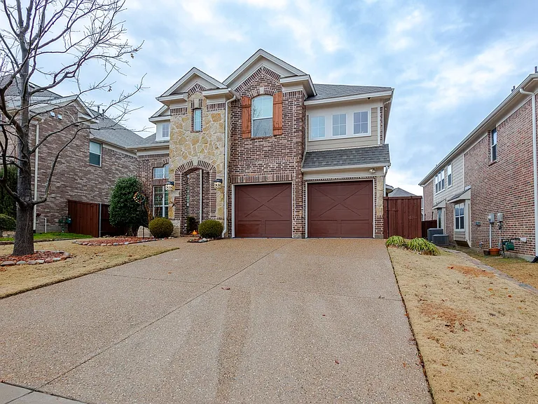 9704 Tanen Dr — Photo 5