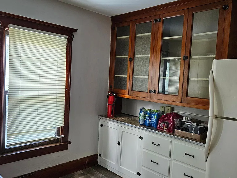 2304 Thor Ave #UPPER — Photo 11